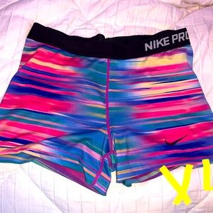 Women’s Nike Pros